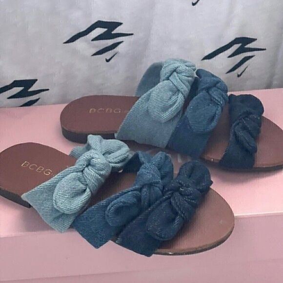 NIB BCBG Girls Caden Denim Bow Strap Slide Sandals shoes Size 12 - Picture 3 of 7